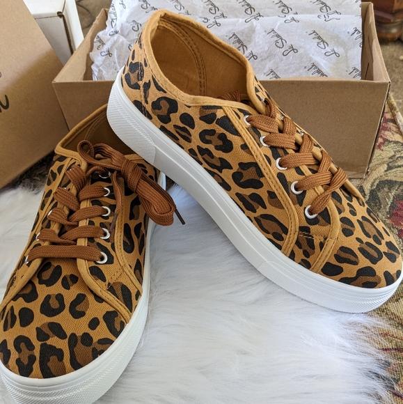 La Sheelah Shoes Nwt La Sheelah Leopard Tennis Shoes Poshmark